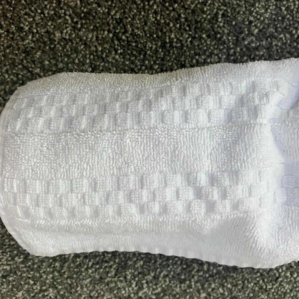 Frette 100% Cotton White Hand Towel Border‎ 29